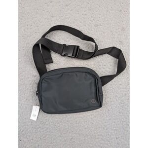 GAP Belt Bag Mens Small Black Adjustable Strap Zip Waist Fanny Pack Travel New